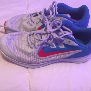Women’s Nike workout shoe